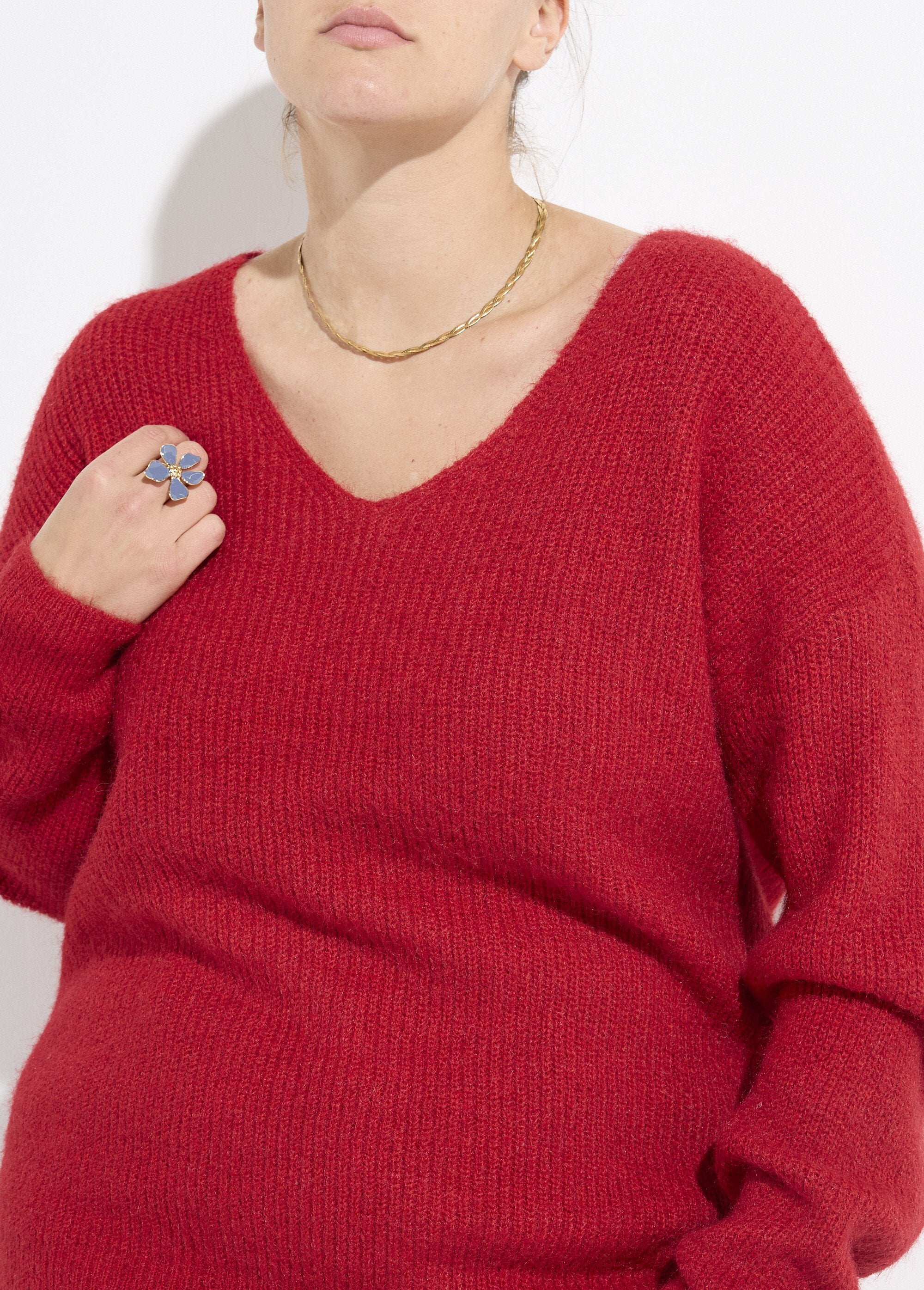 Pull_col_V_chaud_maille_mousseuse_laine_Rouge_DE1_curvy