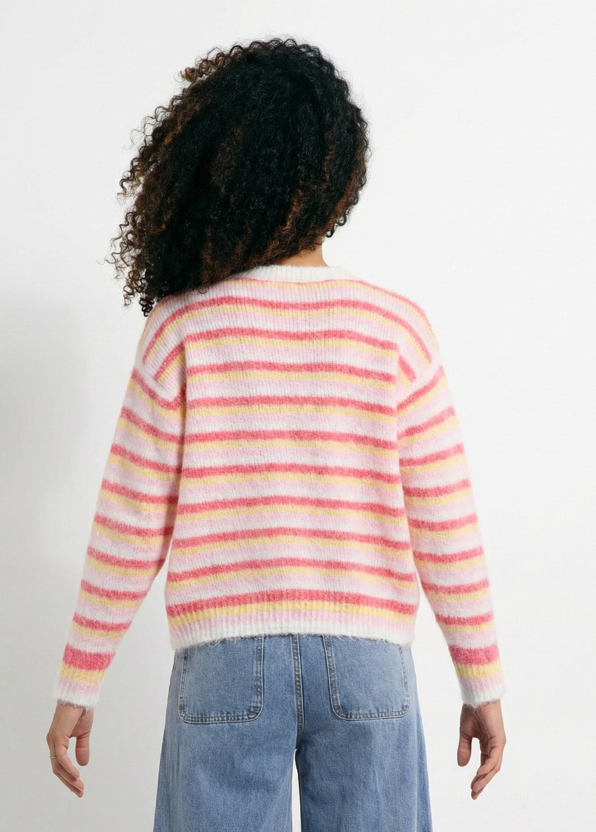 Pull_duveteux_col_rond,_rayures_pastel_Rose_et_jaune_DO1_slim