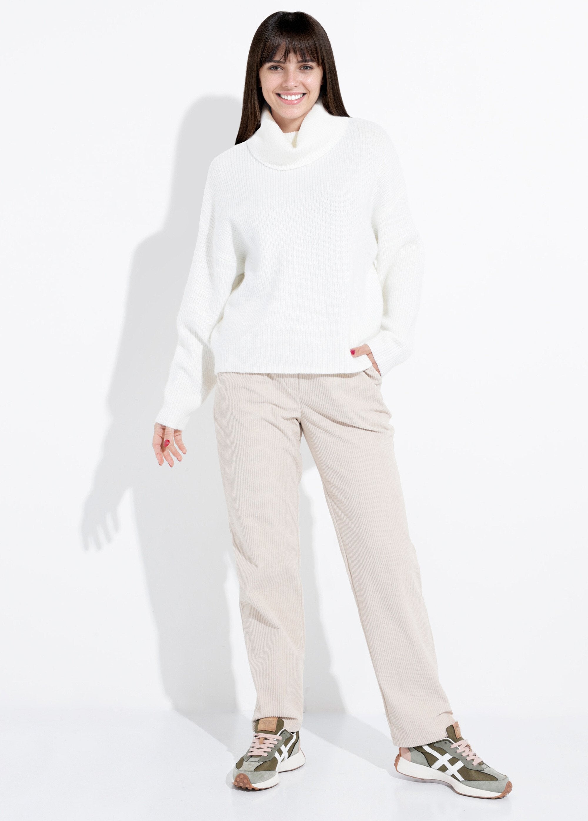 Suéter_de_punto_con_cuello_alto_suave_Blanco,_Blanca_SF1_slim