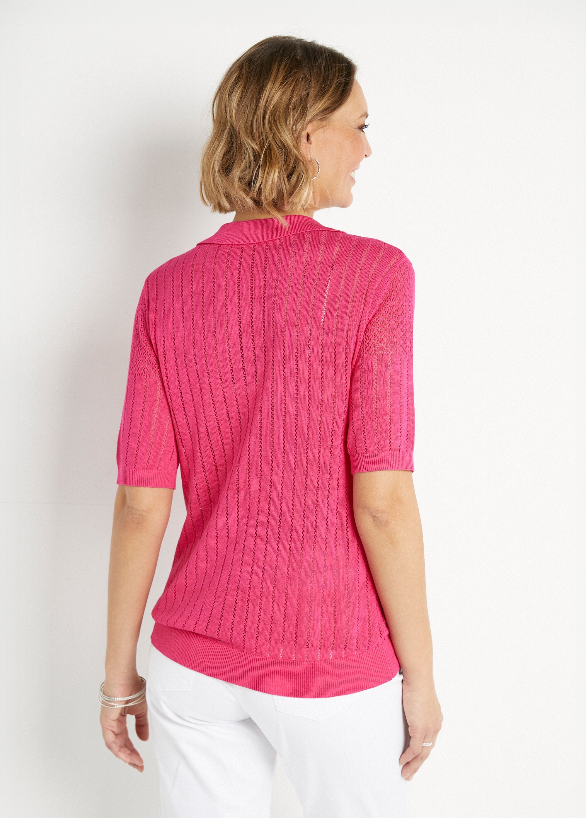 Suéter_fino_calado_de_cuello_polo_y_manga_corta_Fucsia_DO1_slim