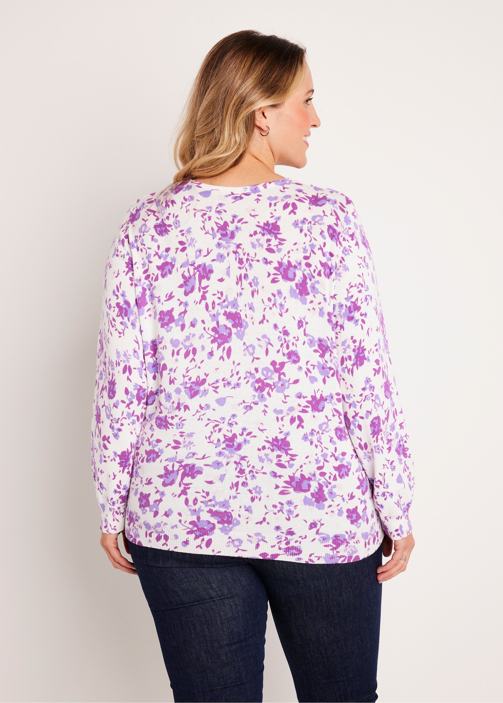 Jersey_fino_de_flores_Lila_DO1_curvy