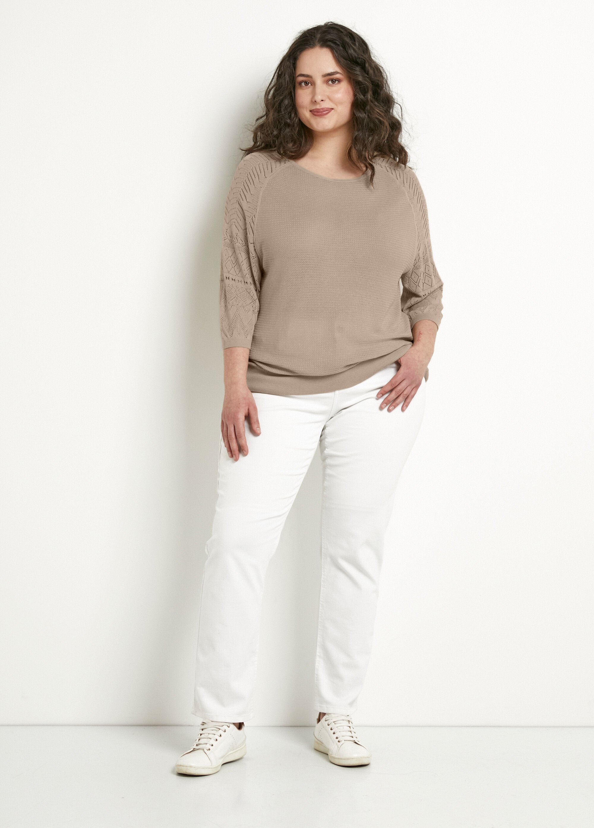 Jersey_ligero_con_manga_raglán_3/4_y_cuello_redondo_Beige_SF1_curvy