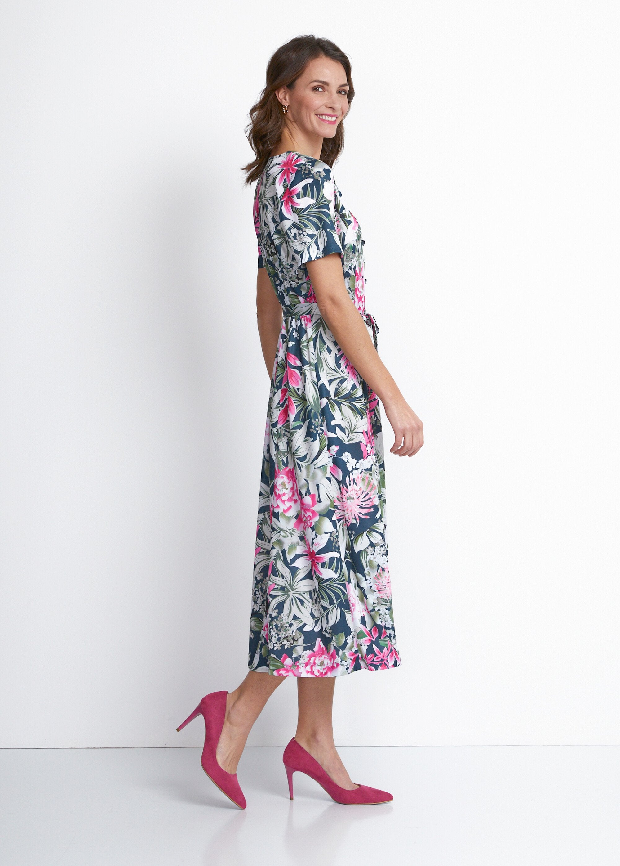 Vestido_midi_estampado_con_botones_Azul_marino_y_fucsia_DR1_slim