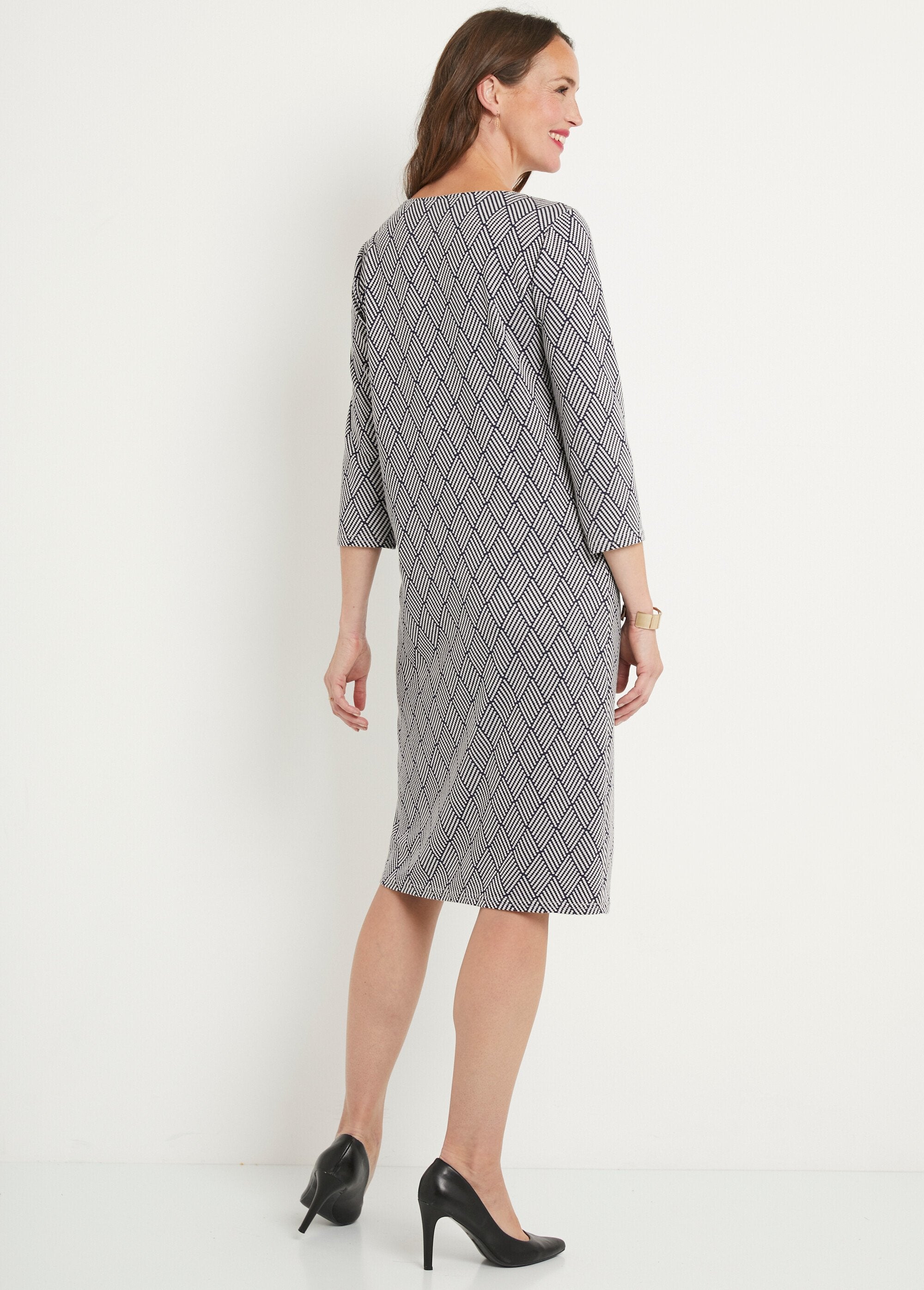 Vestido_corto_recto_en_jacquard_gráfico_Marine_et_ecru_DO1_slim