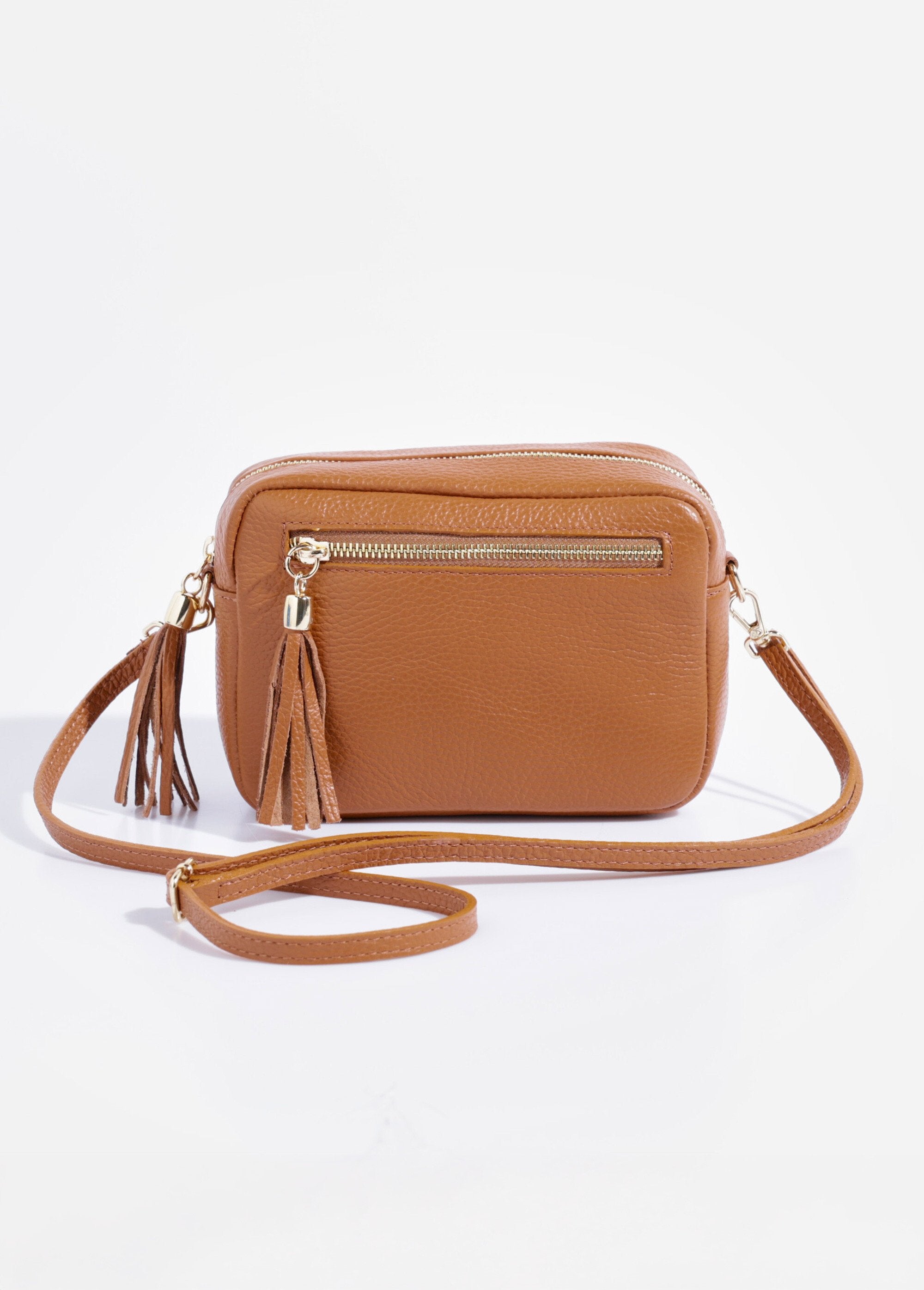 Bolso_de_hombro_rectangular_de_piel_granulada_camello_FA1_slim