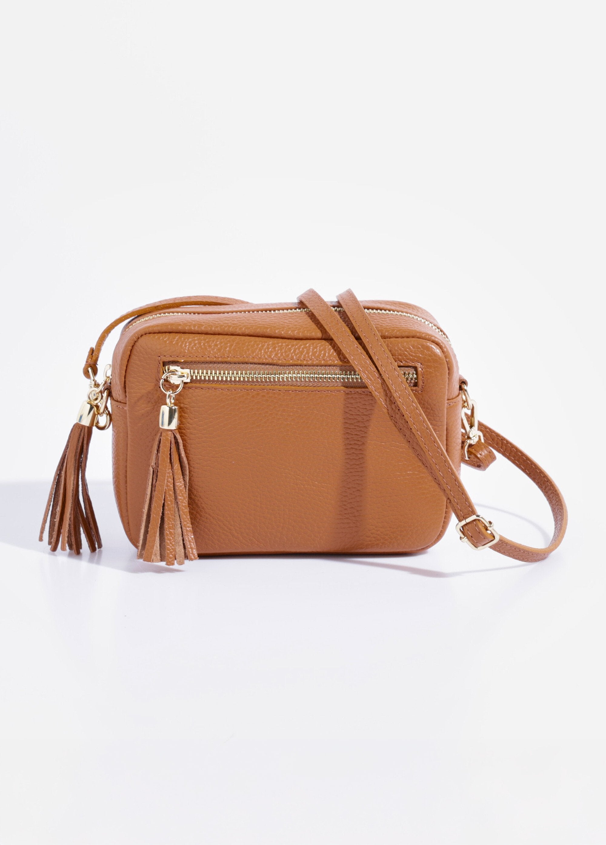 Bolso_de_hombro_rectangular_de_piel_granulada_camello_FA2_slim