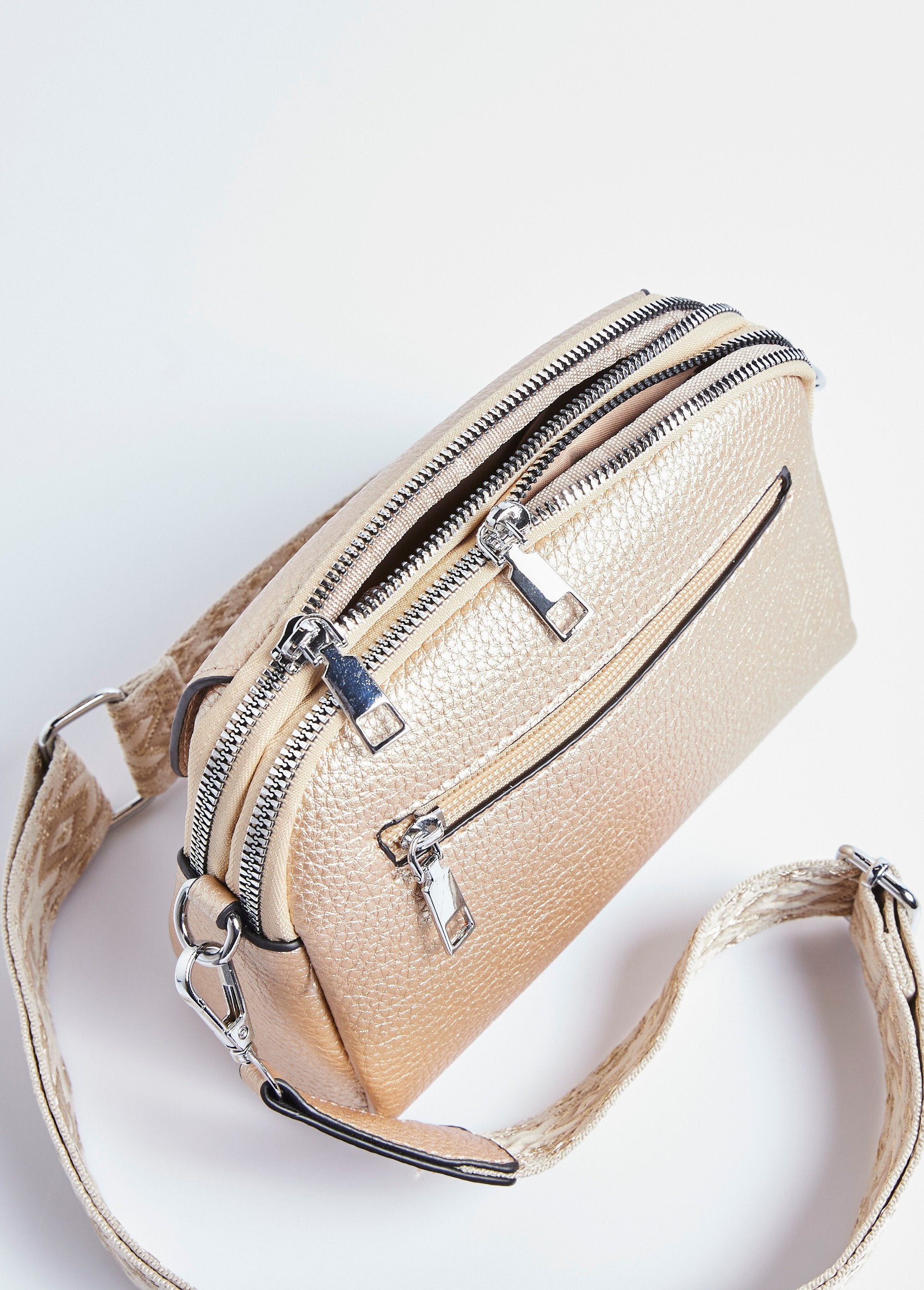 Bolso_de_piel_sintética_granulada_con_bandolera_Dorado_DE1_slim