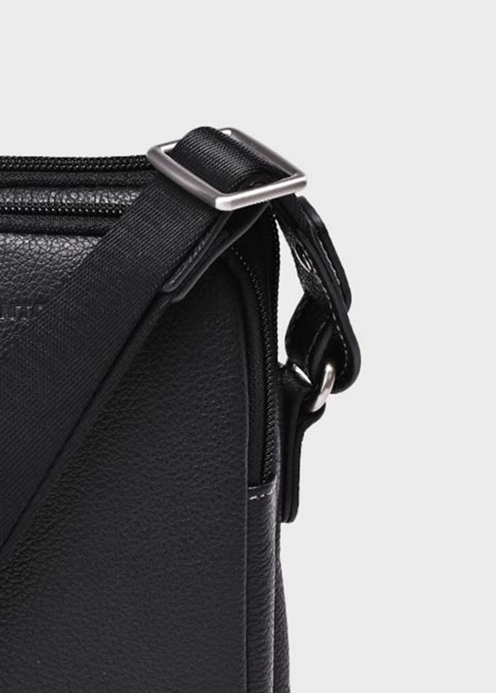 Elegante_bolso_multibolsillos_de_piel_Noir_DE1_slim