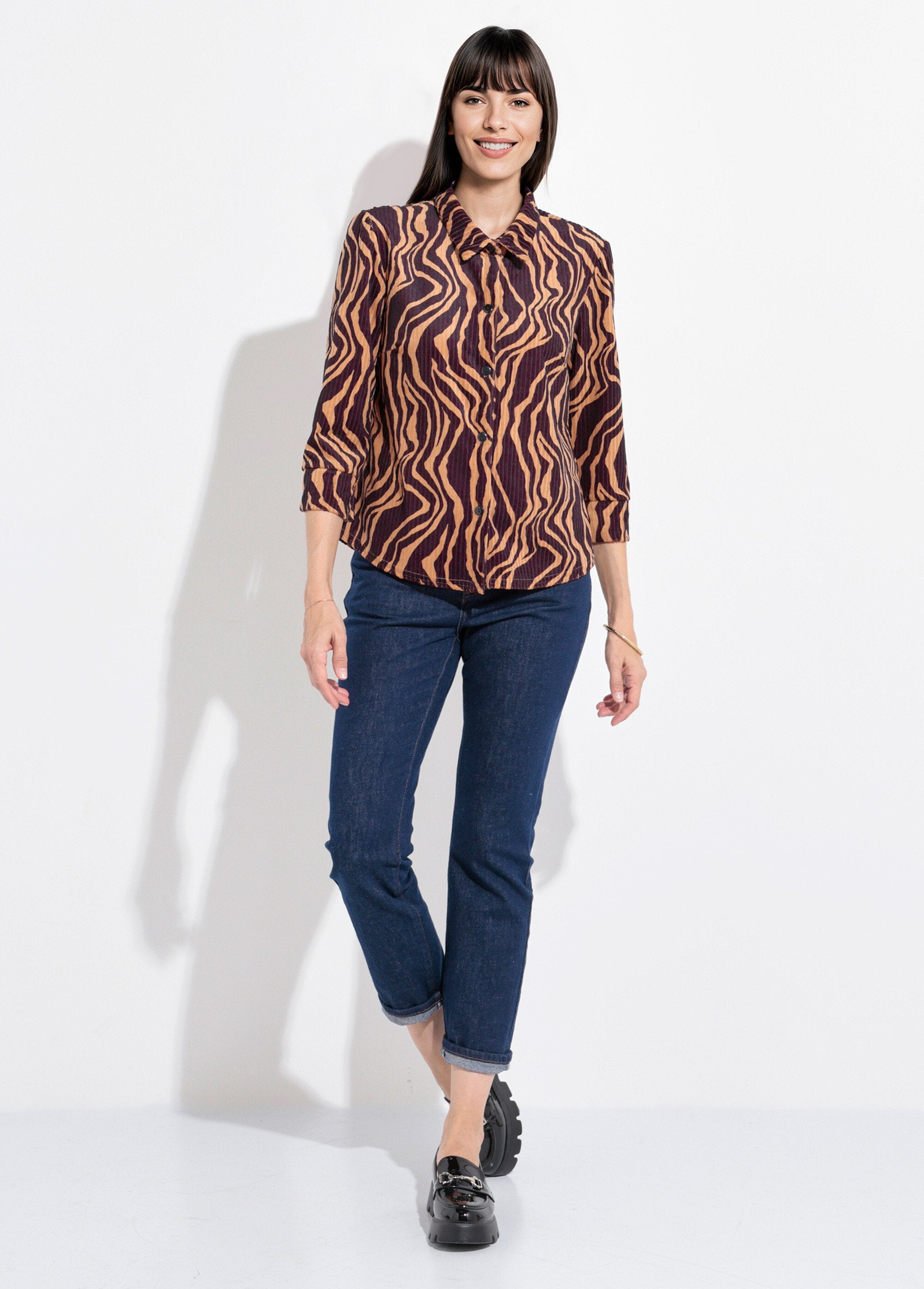 Sobrecamisa_de_pana_con_estampado_de_cebra_Negro_y_beige_SF1_slim
