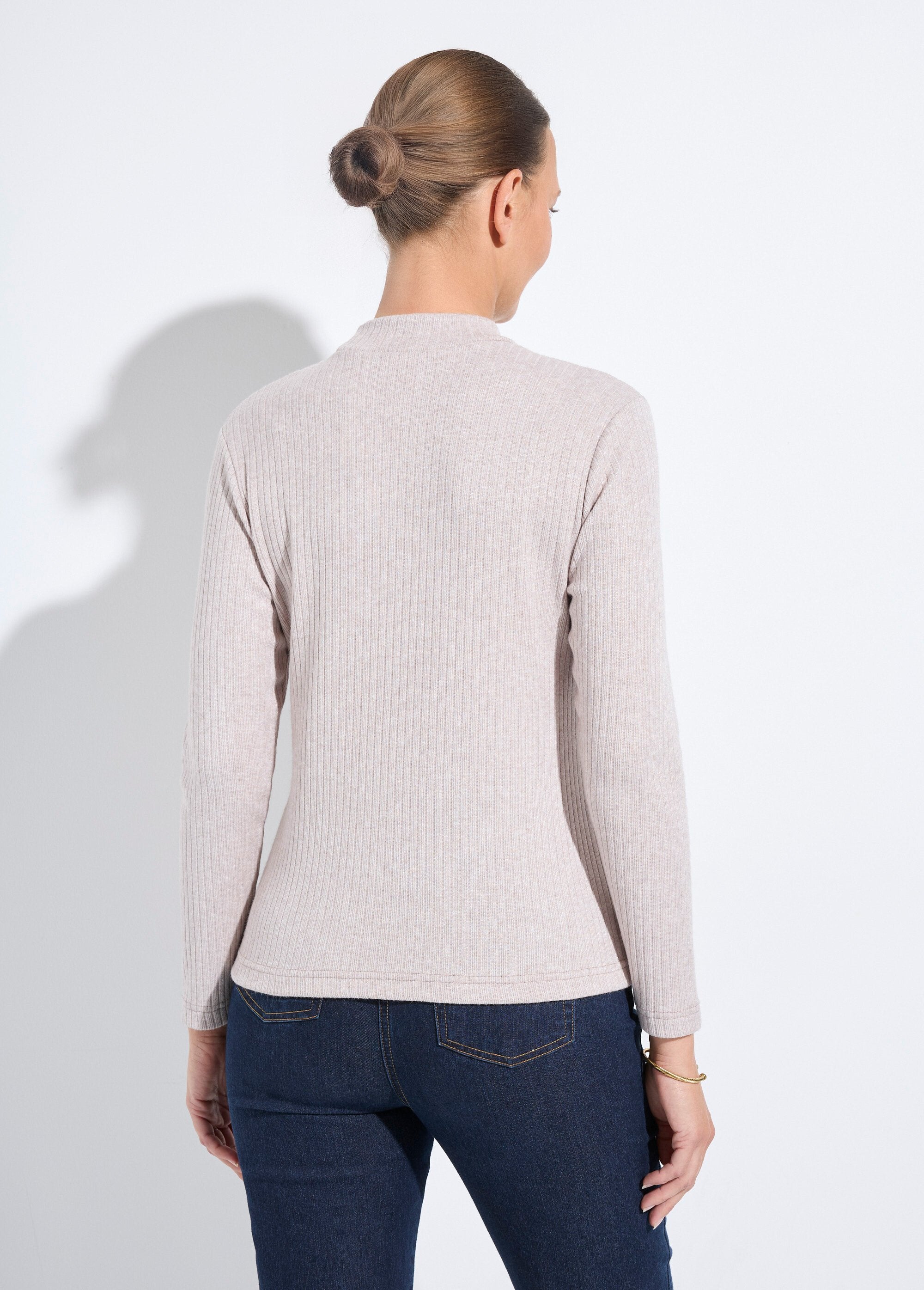 Camiseta_de_cuello_alto_y_manga_larga_de_punto_acanalado_Beige_DO1_slim