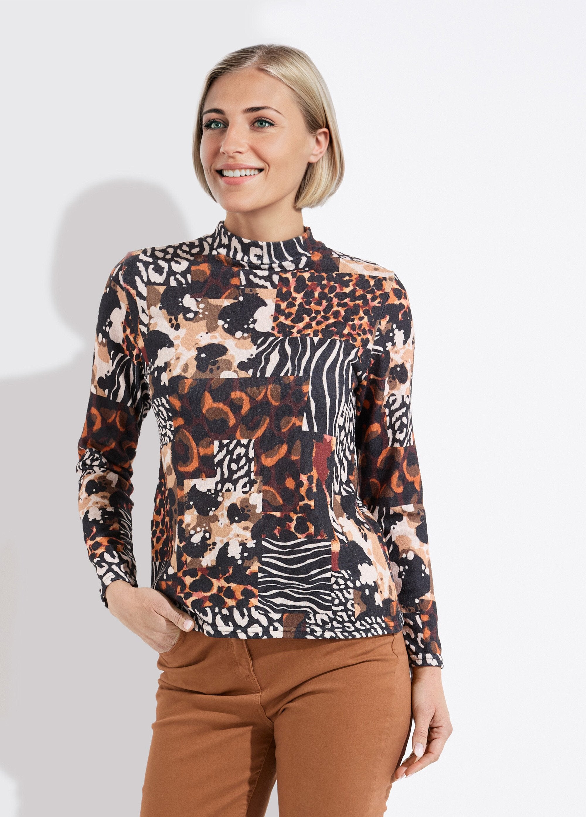 Camiseta_de_cuello_alto_con_estampado_animal_de_punto_cálido_Negro_y_naranja_FA1_slim