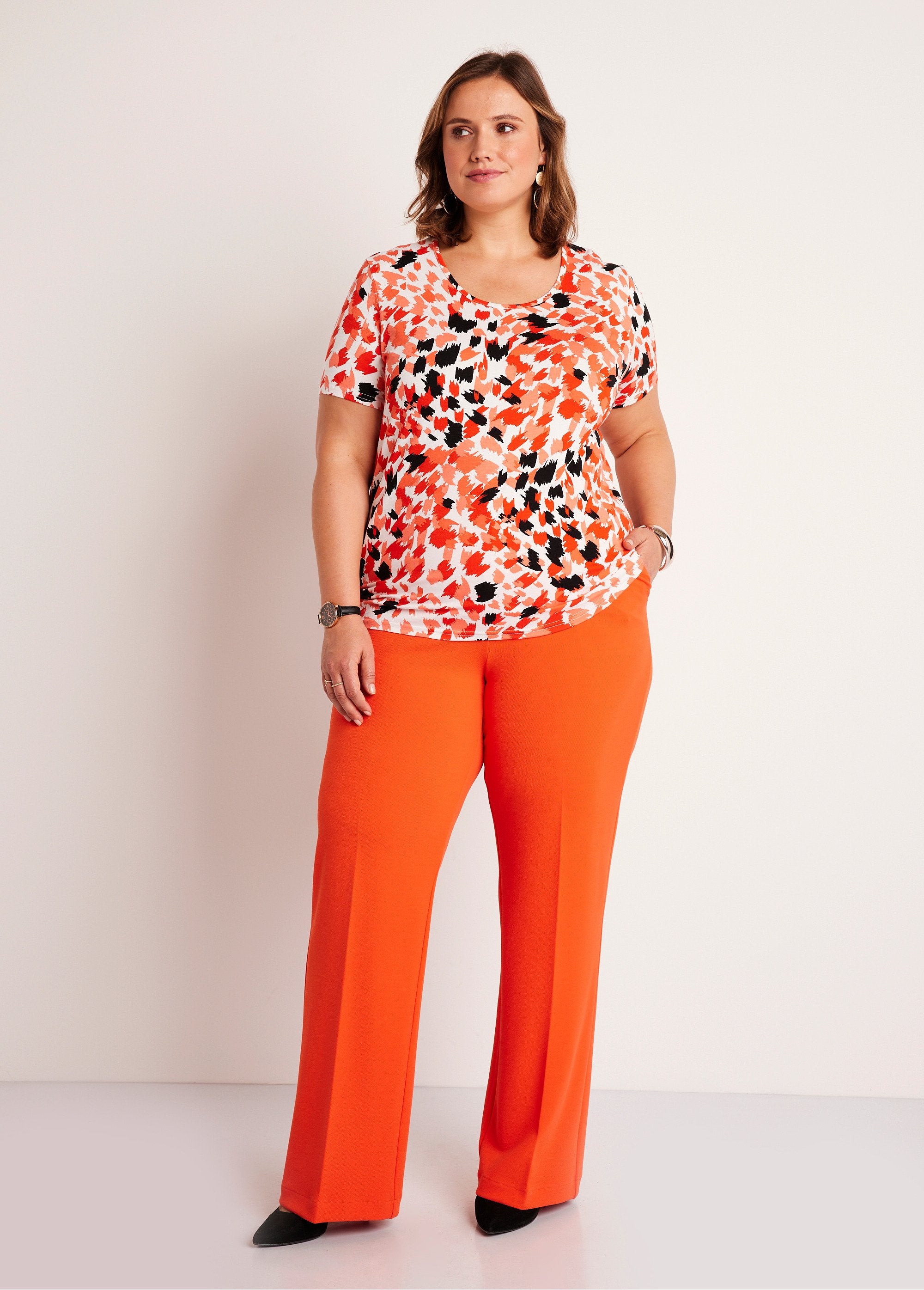 Camiseta_cropped_estampada_manga_corta_Coral_SF1_curvy