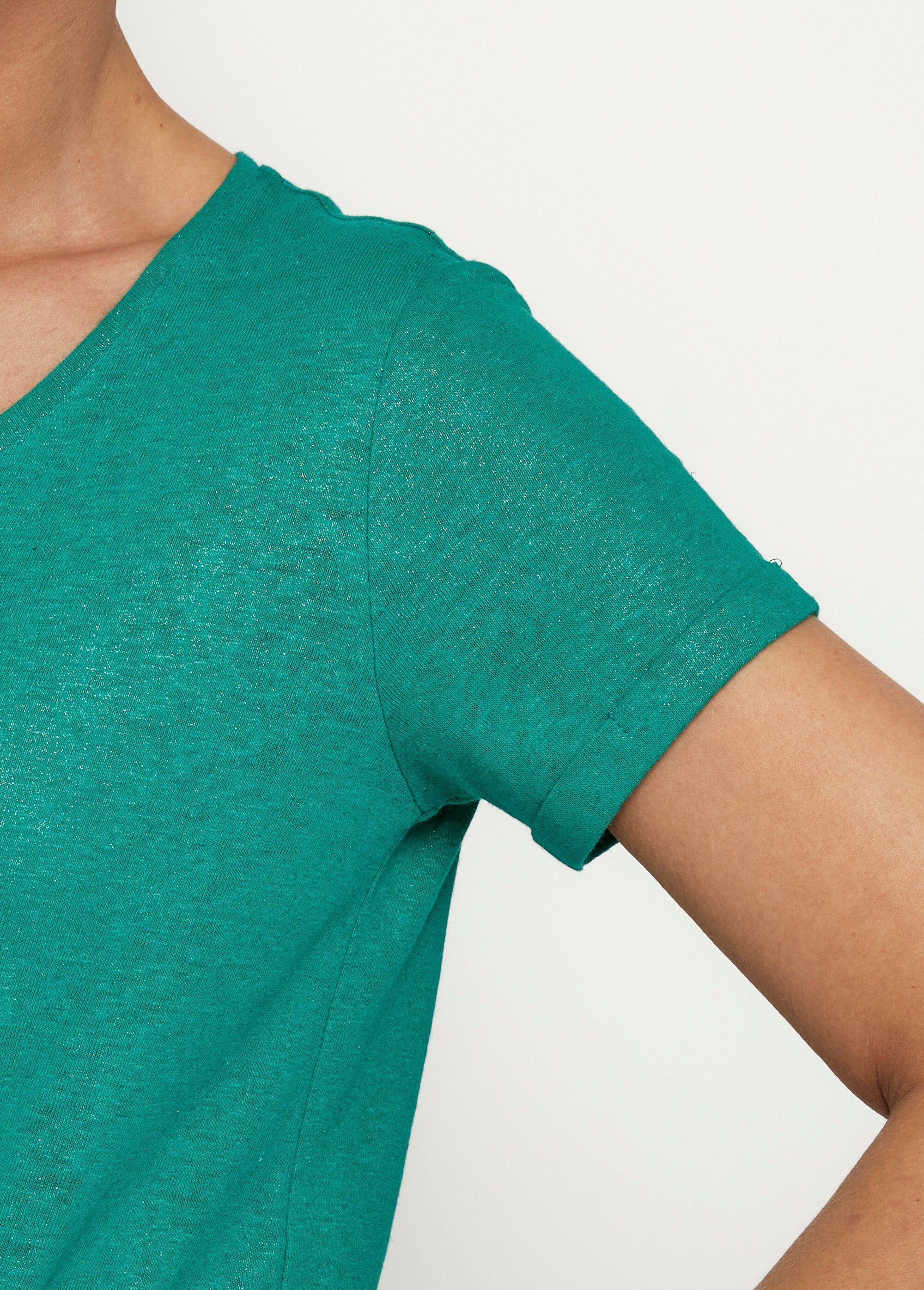 Camiseta_de_malla_metalizada,_algodón_y_lino._Verde_DE1_slim