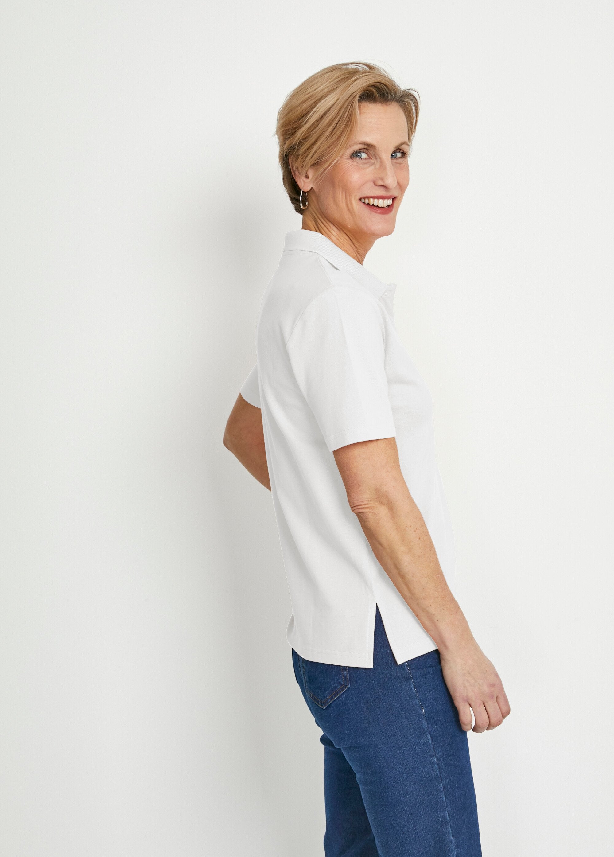 Camiseta_de_punto_de_piqué_de_algodón_con_cuello_polo_Blanco,_Blanca_DR1_slim