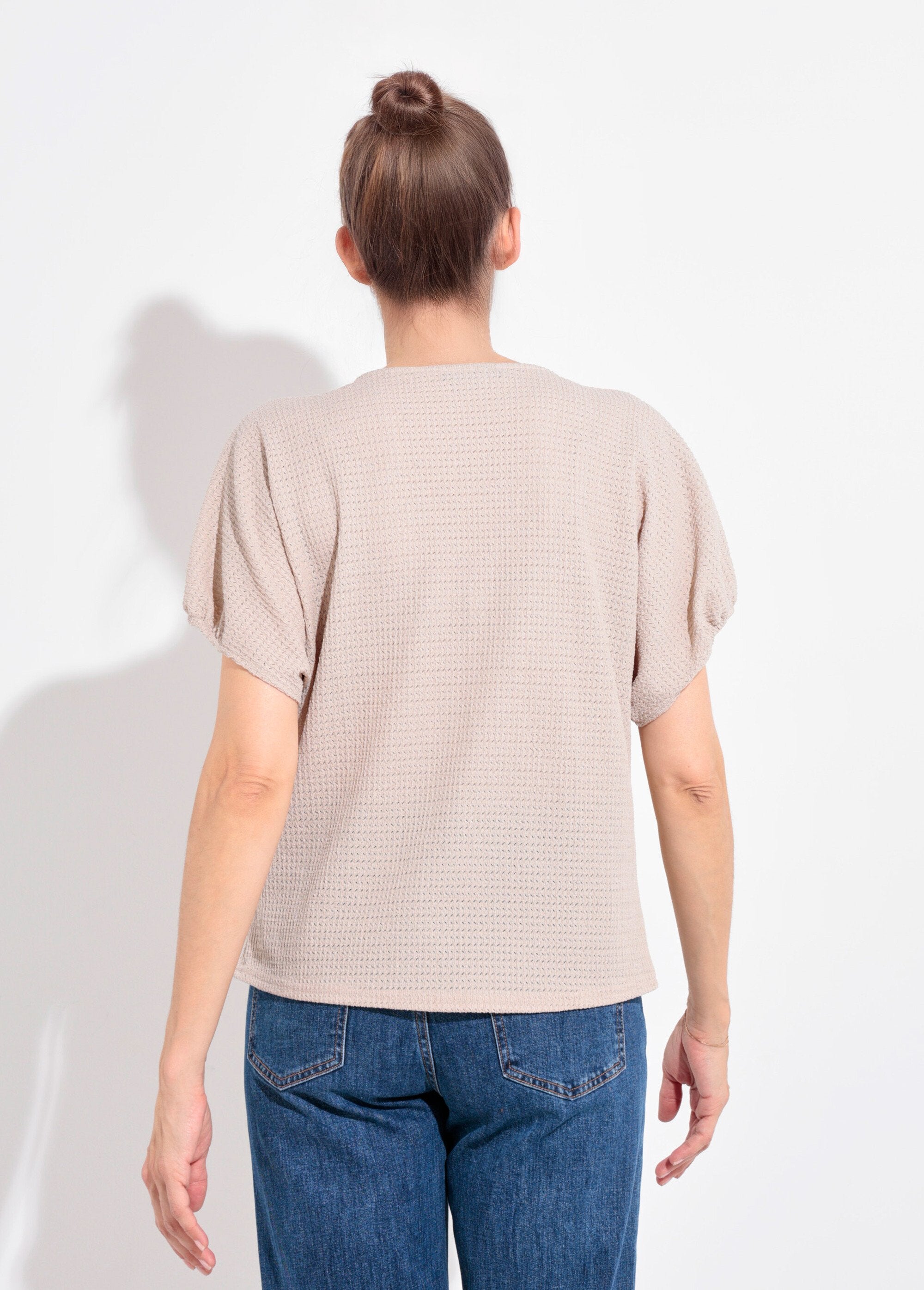 Camiseta_texturizada_con_mangas_elásticas_Cadena_DO1_slim