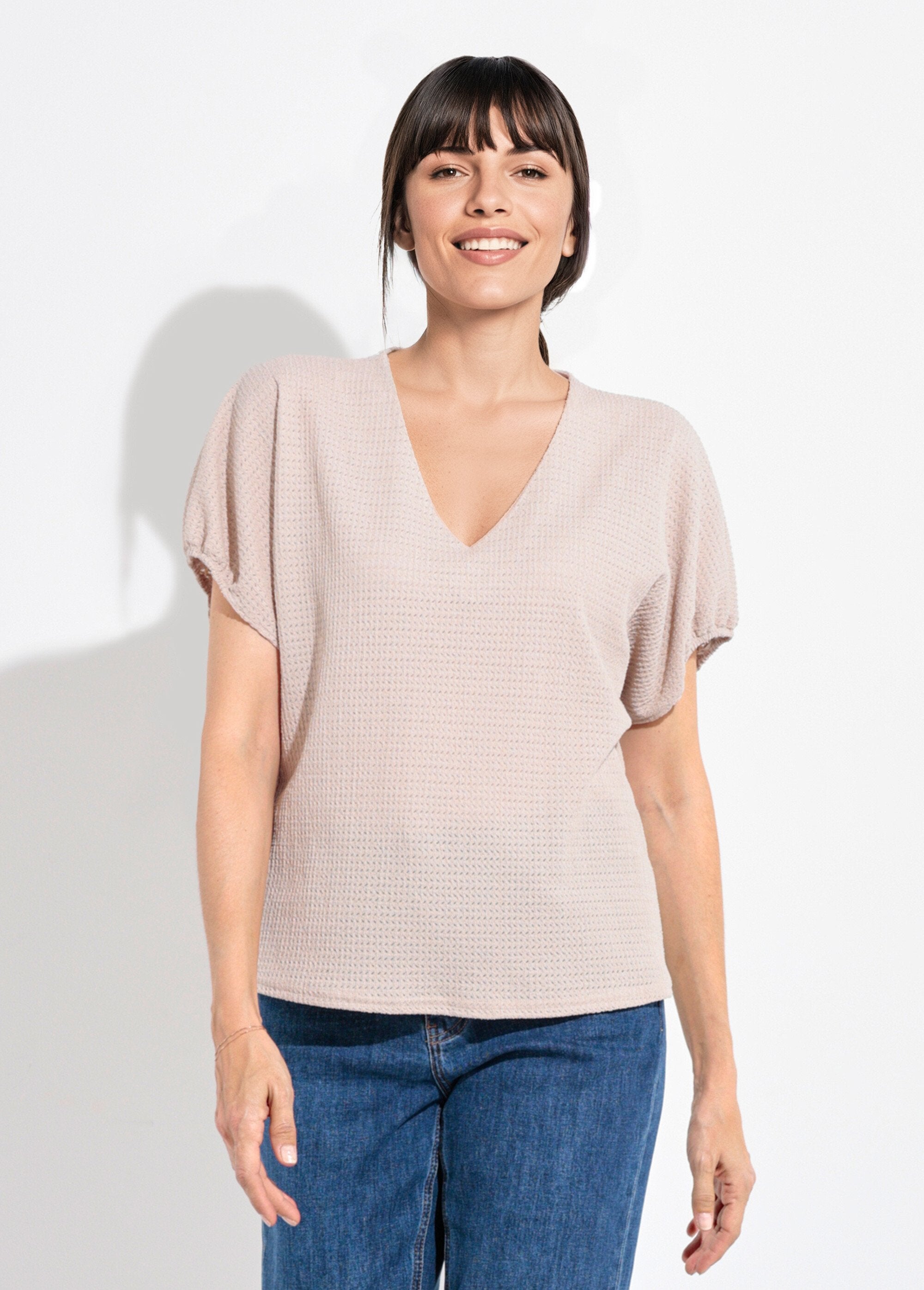 Camiseta_texturizada_con_mangas_elásticas_Cadena_FA1_slim