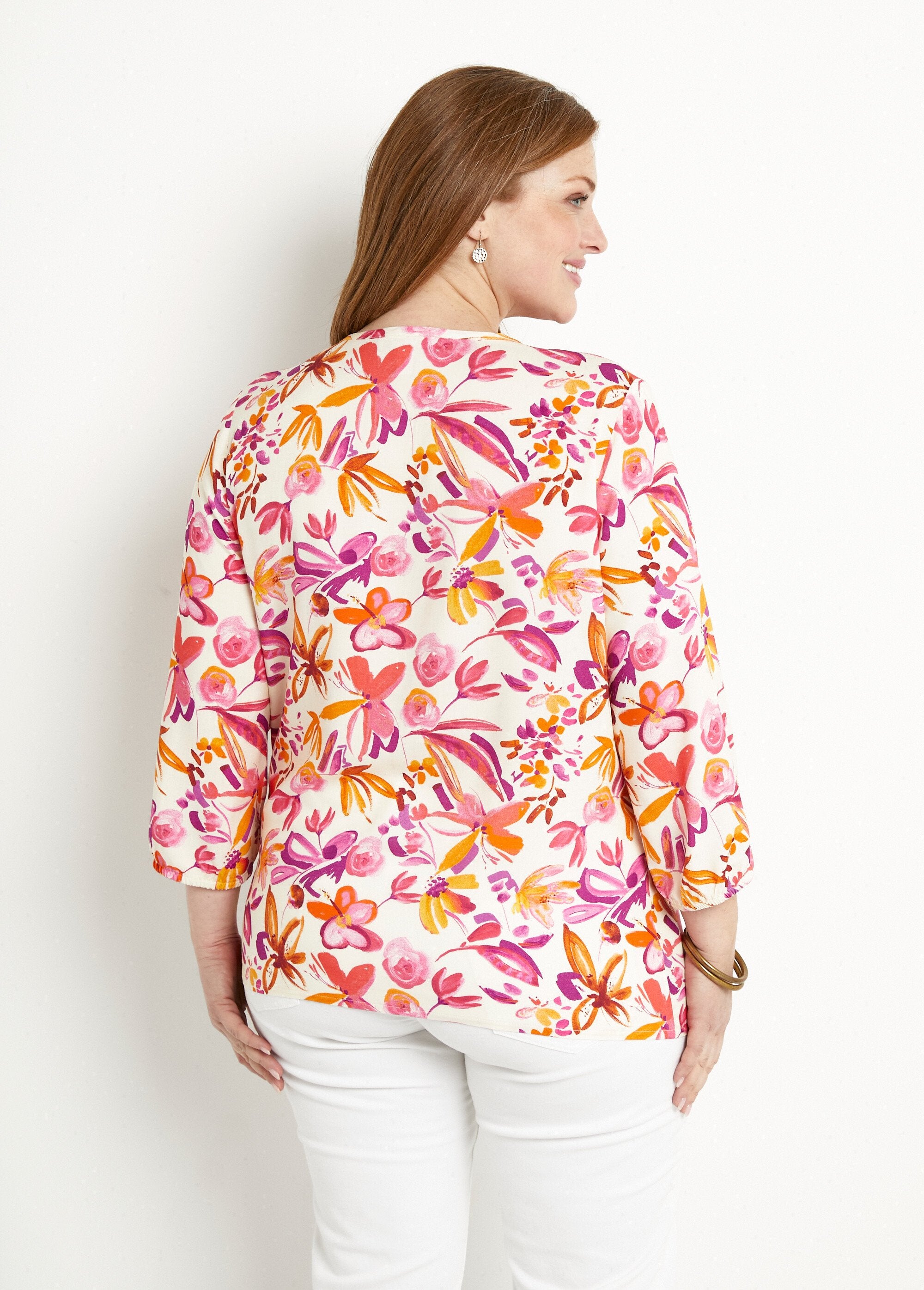 Túnica_floral_larga_y_suelta_con_mangas_3/4_naranja_y_rosa_DO1_curvy