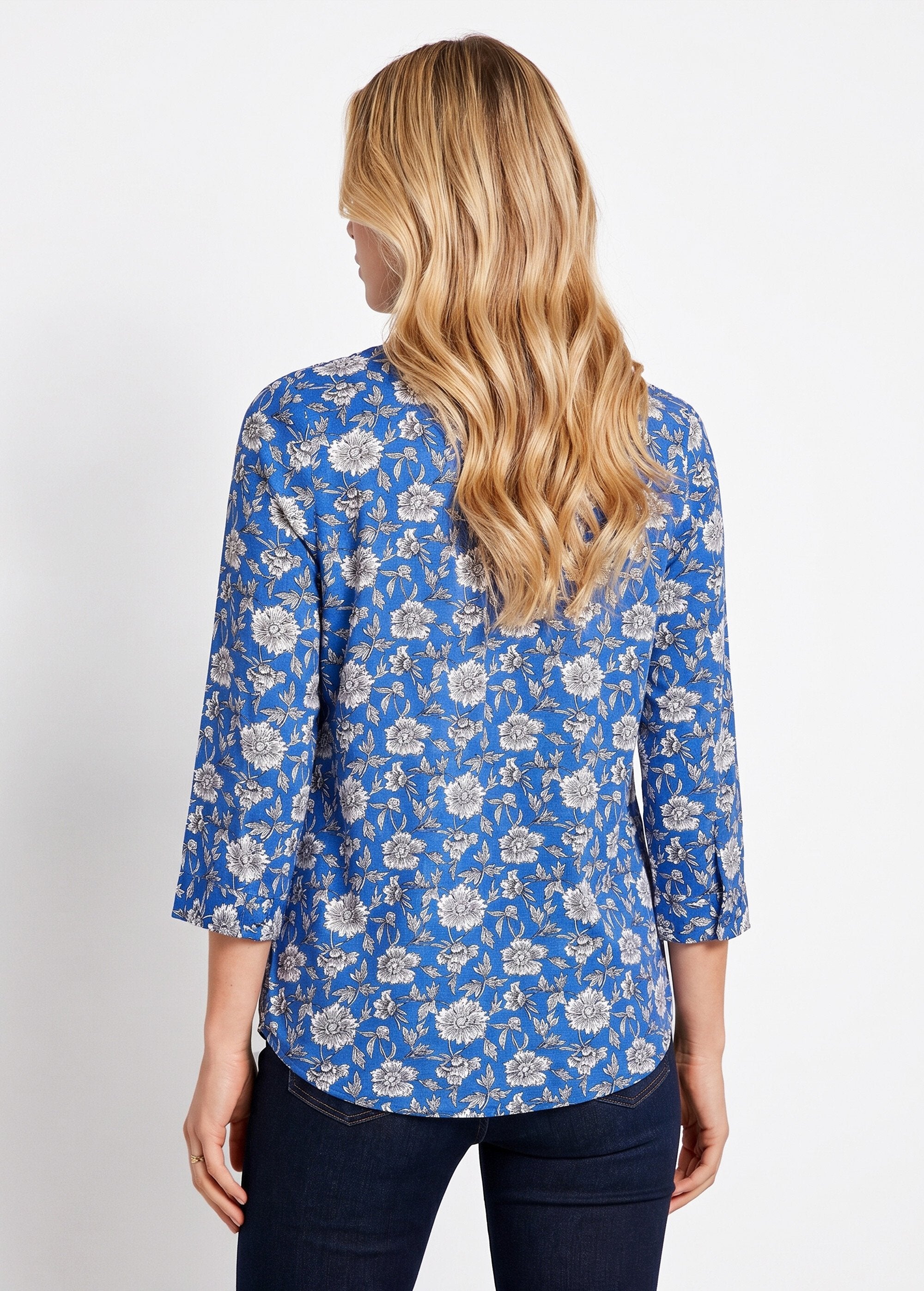 Túnica_larga_evasé_floral_Azul_y_blanco_DO1_slim